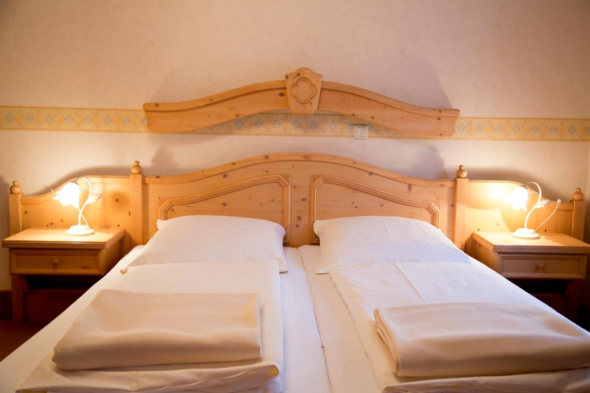 Hotel Garni Promenade Weissenhorn Room photo