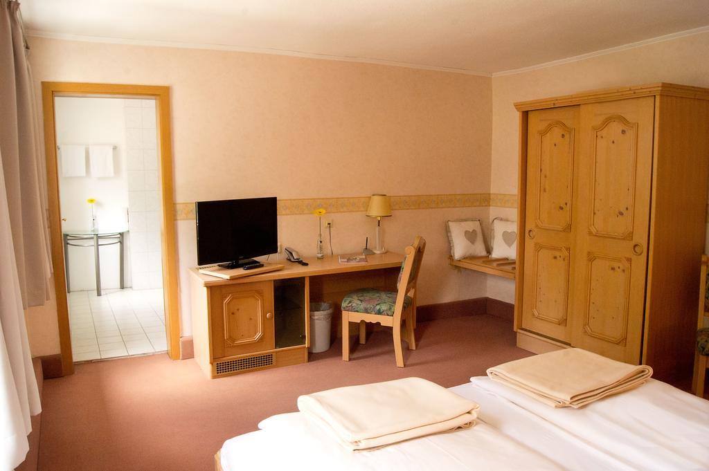Hotel Garni Promenade Weissenhorn Exterior photo